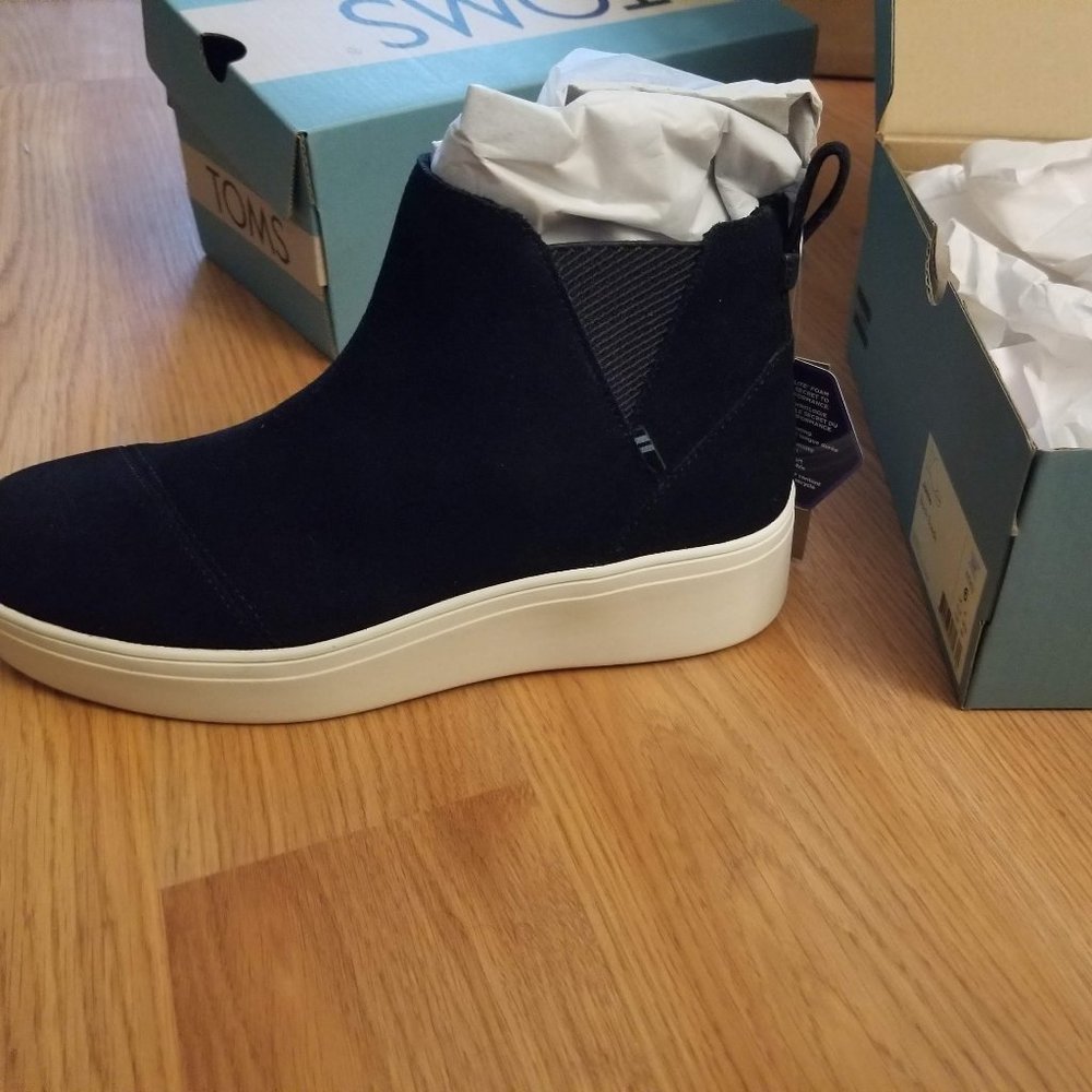 Brand New Tom's Jamie Slip on